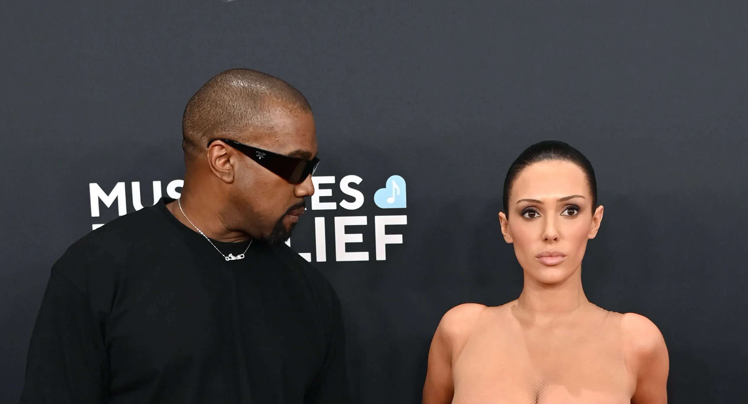 Kanye West Shocks Fans with Bold Photo of Wife Bianca Censori – What’s Behind It?